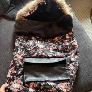 🎀 Two-in-One Luxury Faux Fur Floral Reversible Bunting Bag 🌸 NWOT Baby/Stroller